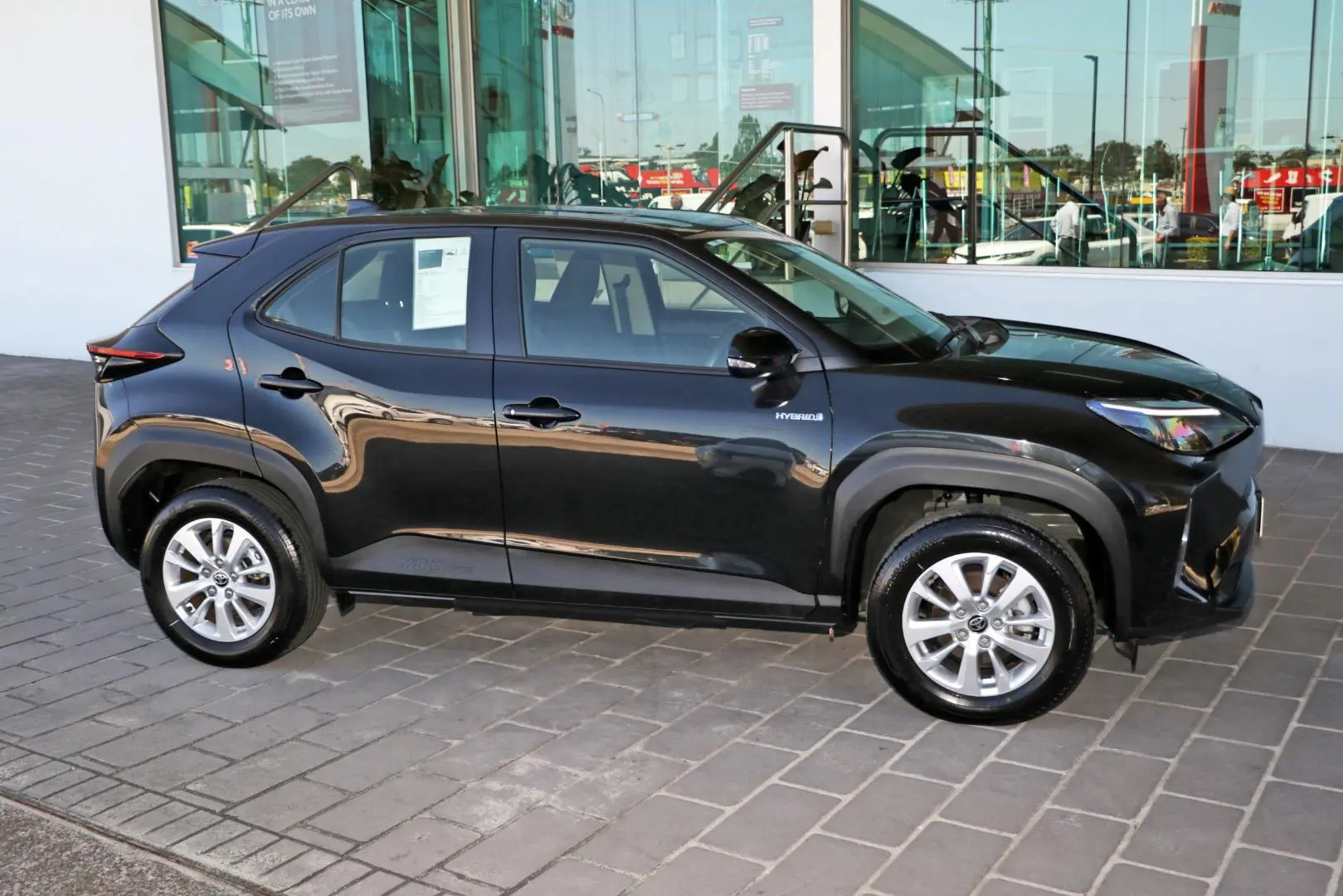 2023 Toyota Yaris Cross Gallery Image 5
