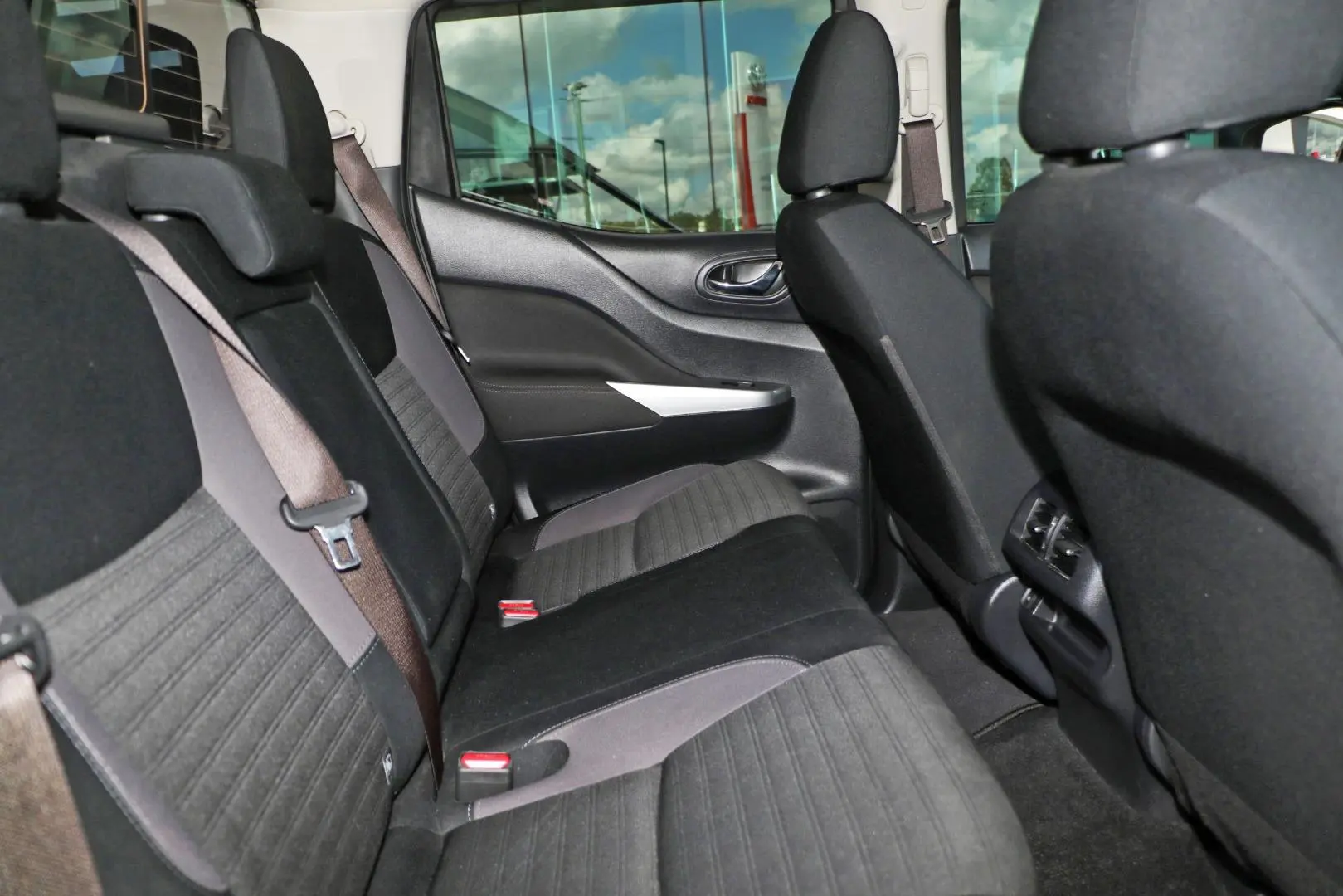 2024 Nissan Navara Gallery Image 9