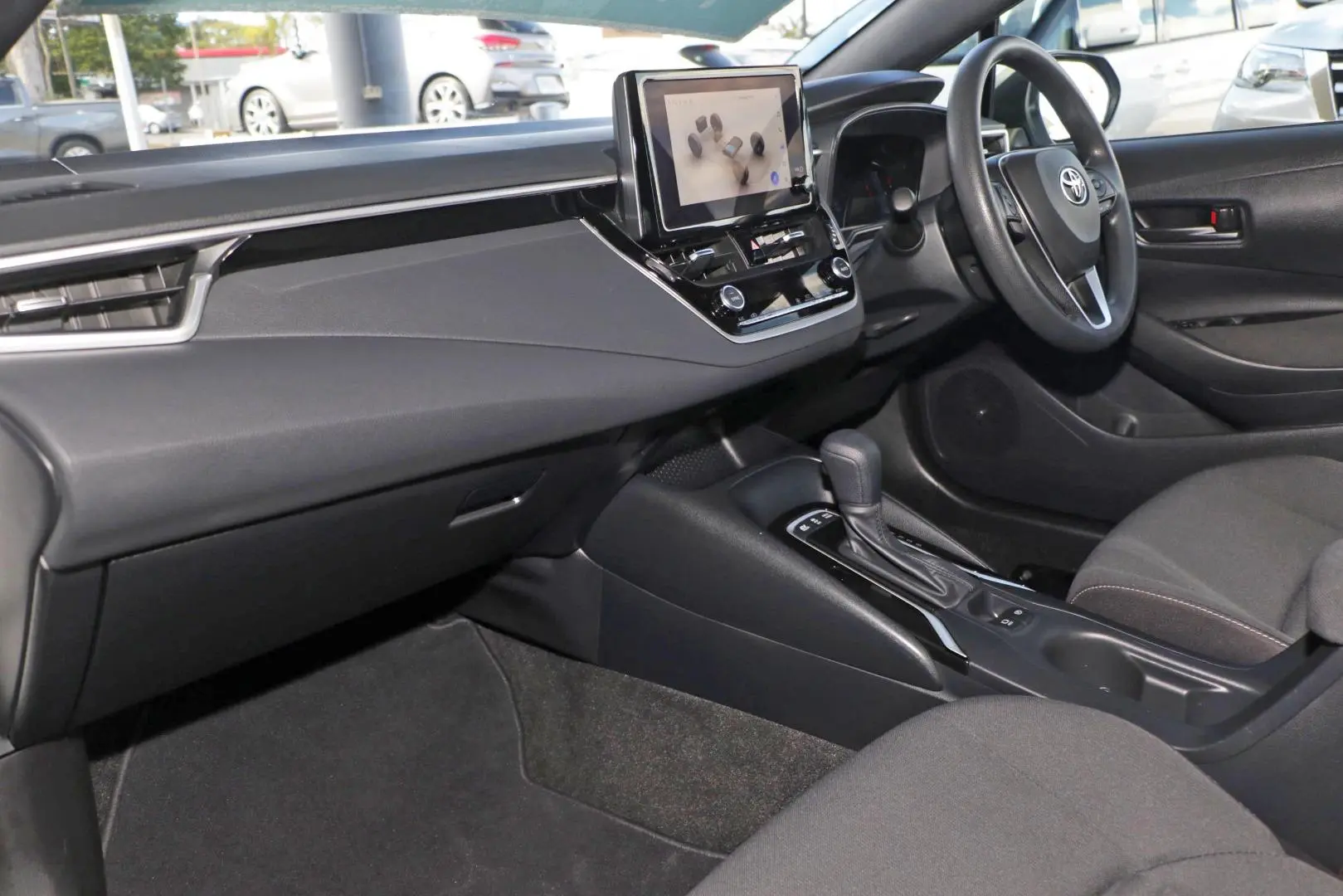 2025 Toyota Corolla Gallery Image 8