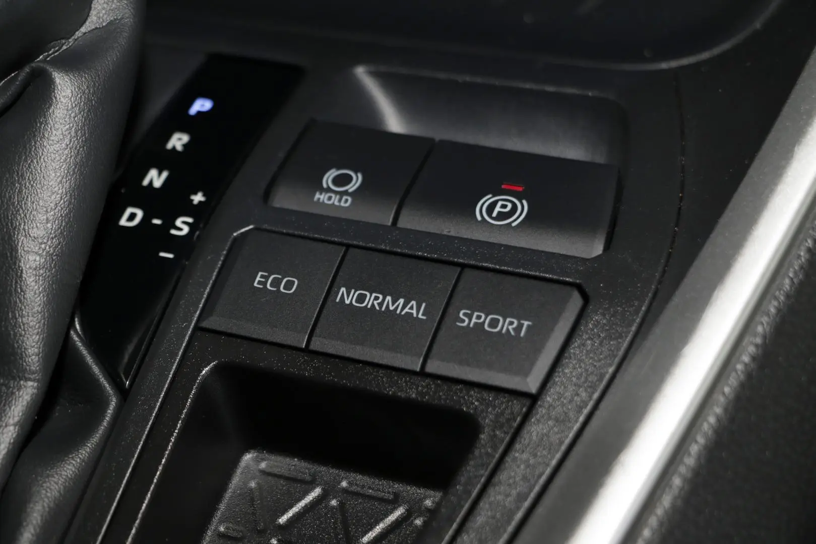 2024 Toyota RAV4 Gallery Image 15