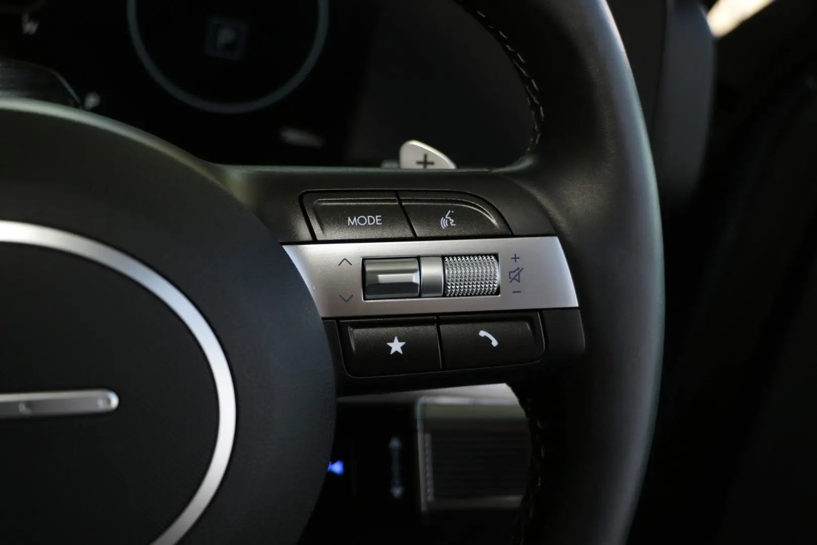 2024 Hyundai Kona Gallery Image 16