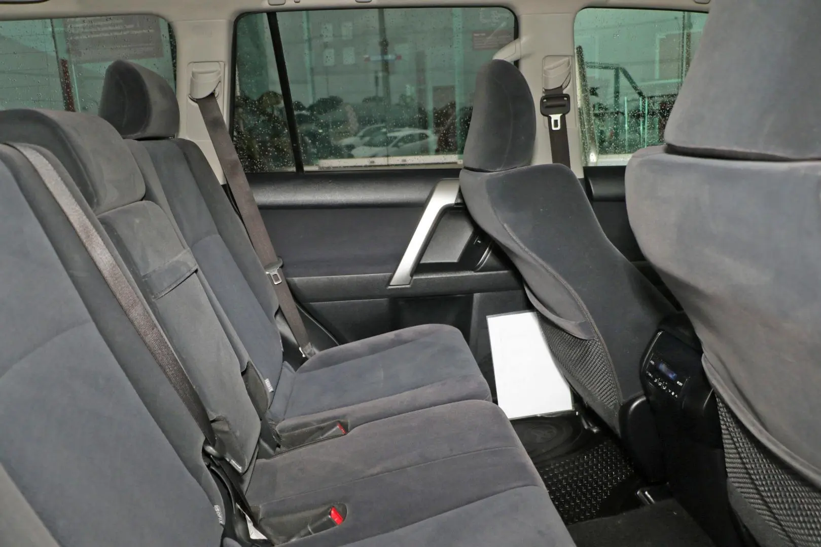 2023 Toyota Landcruiser Prado Gallery Image 10