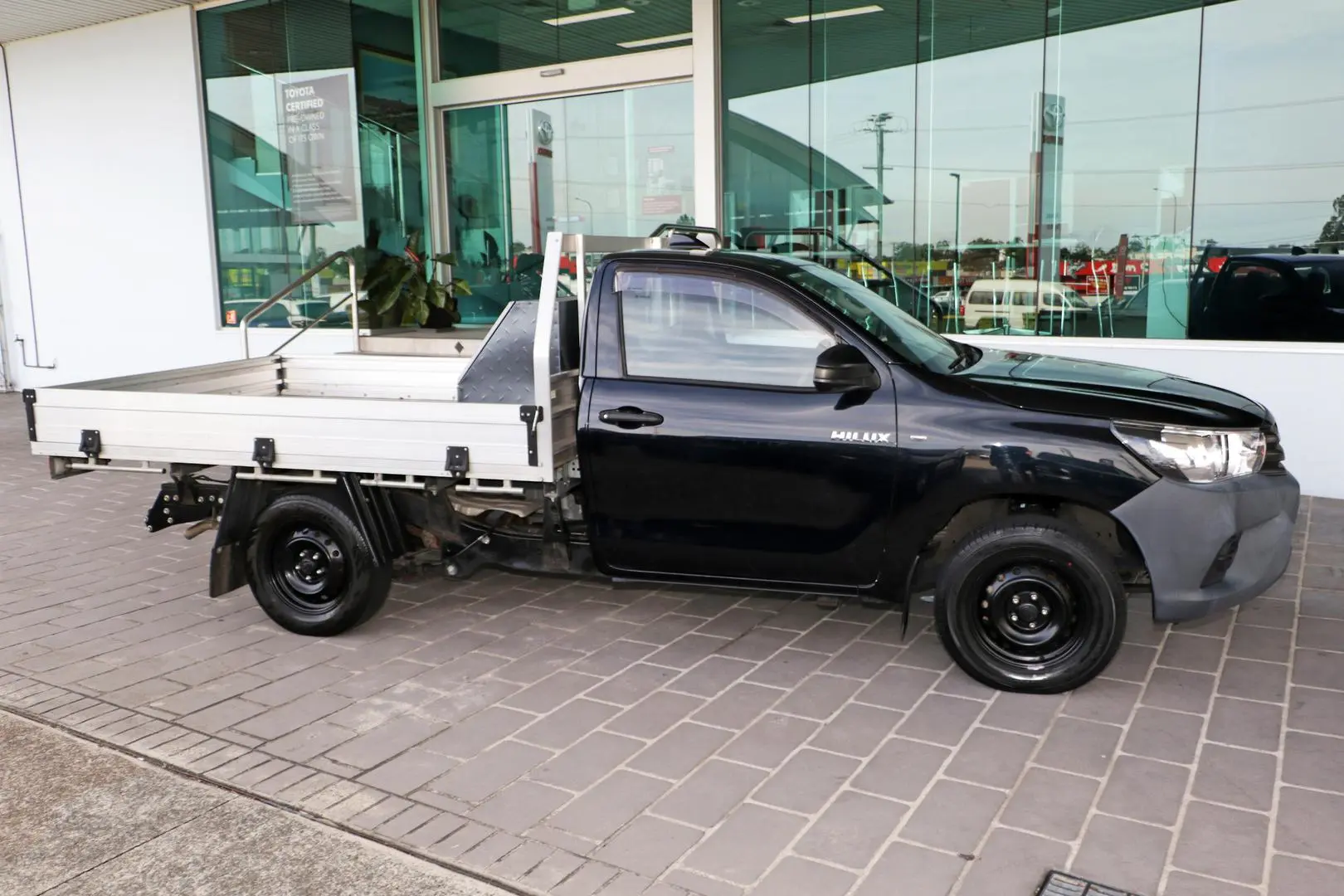 2021 Toyota Hilux Gallery Image 5