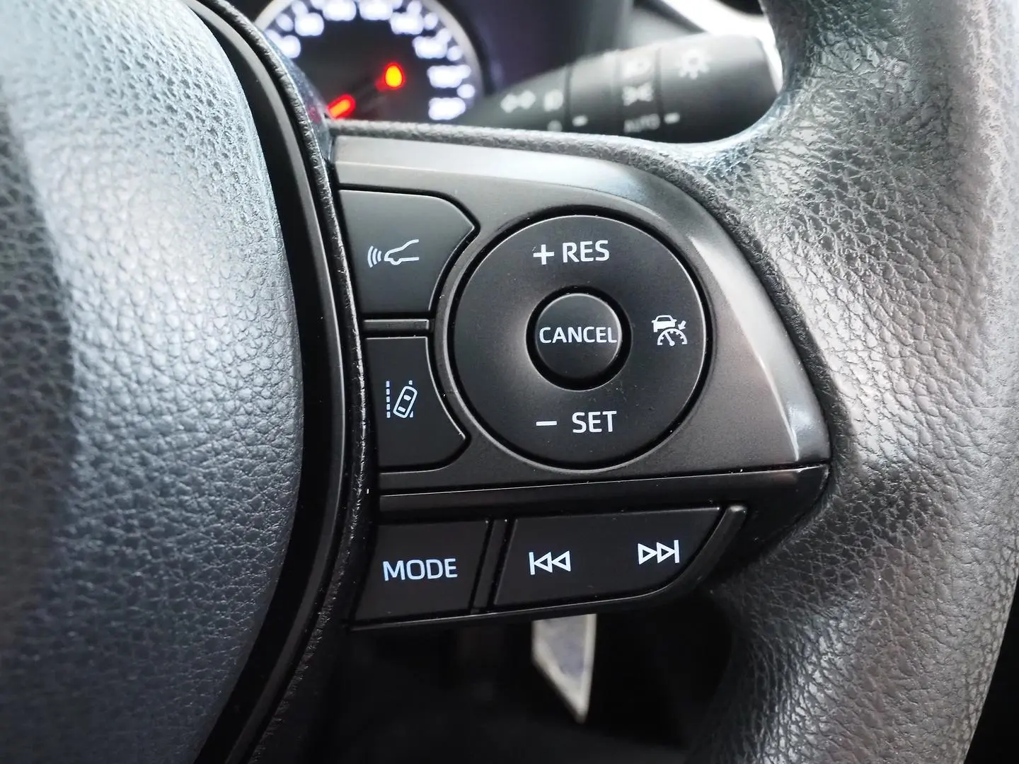 2020 Toyota RAV4 Gallery Image 23