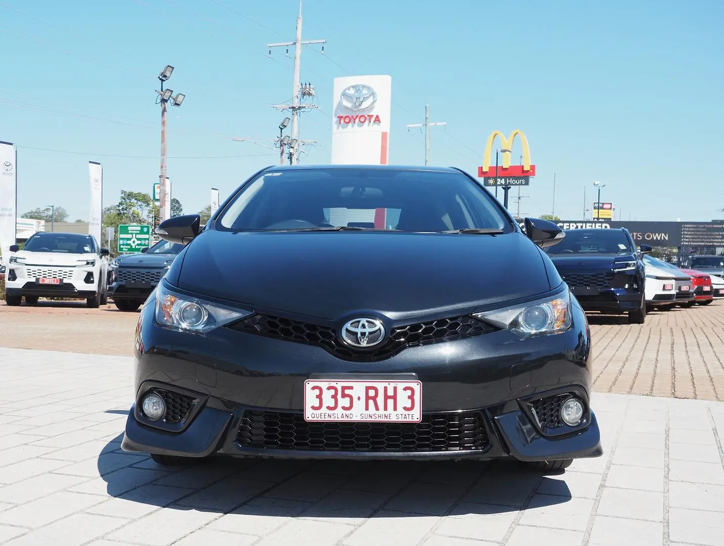 2016 Toyota Corolla Gallery Image 12