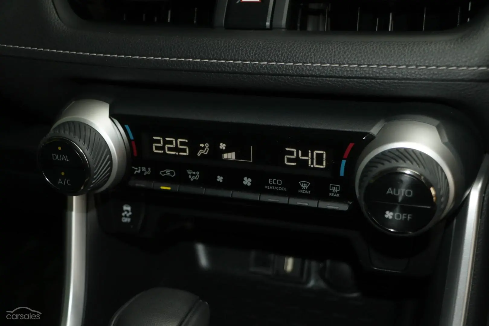 2020 Toyota RAV4 Image 19