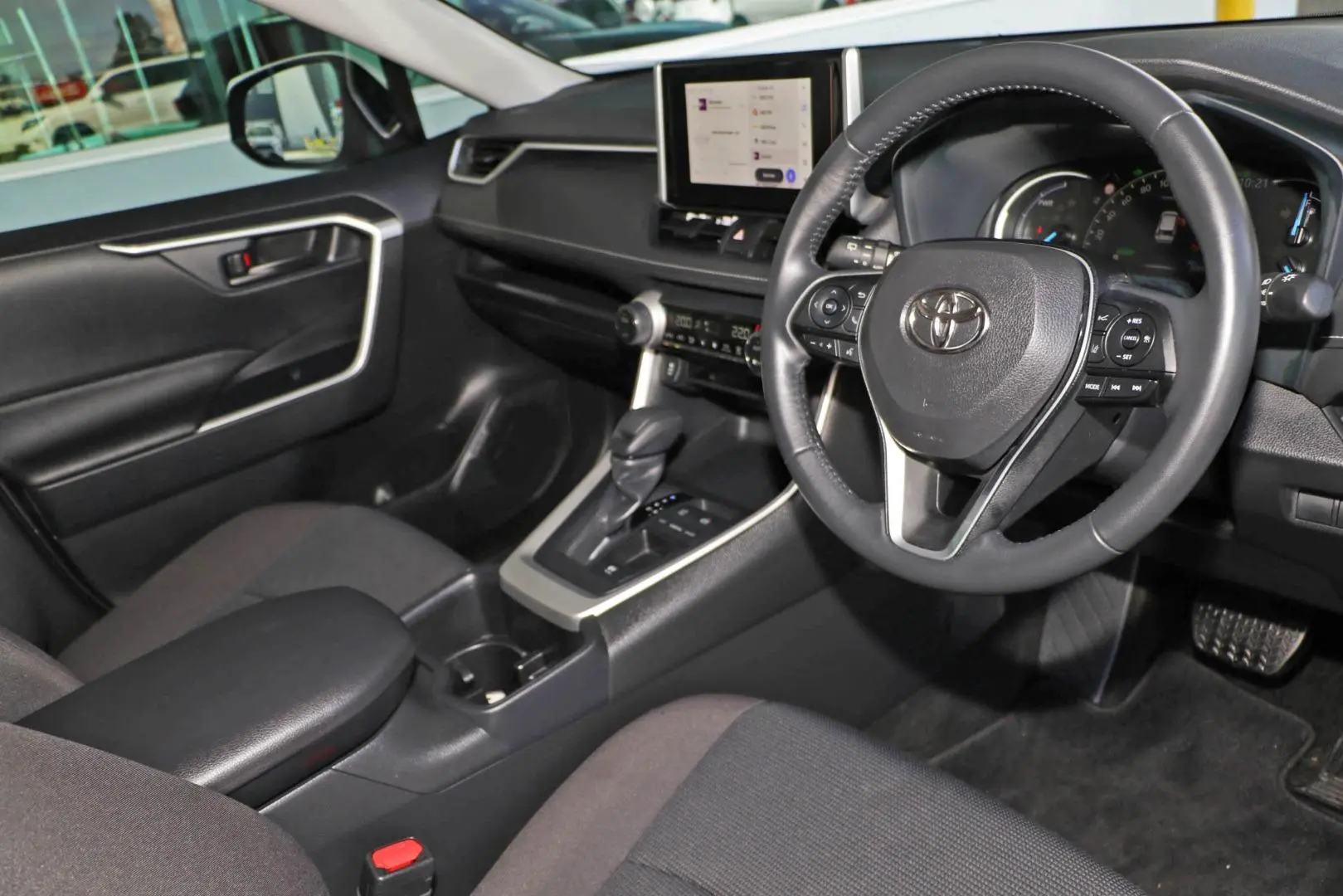 2023 Toyota RAV4 Gallery Image 8