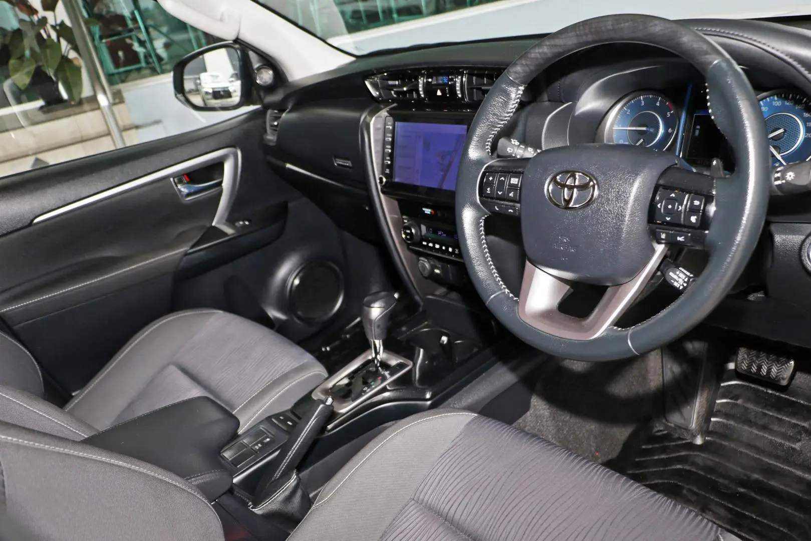 2024 Toyota Fortuner Gallery Image 6