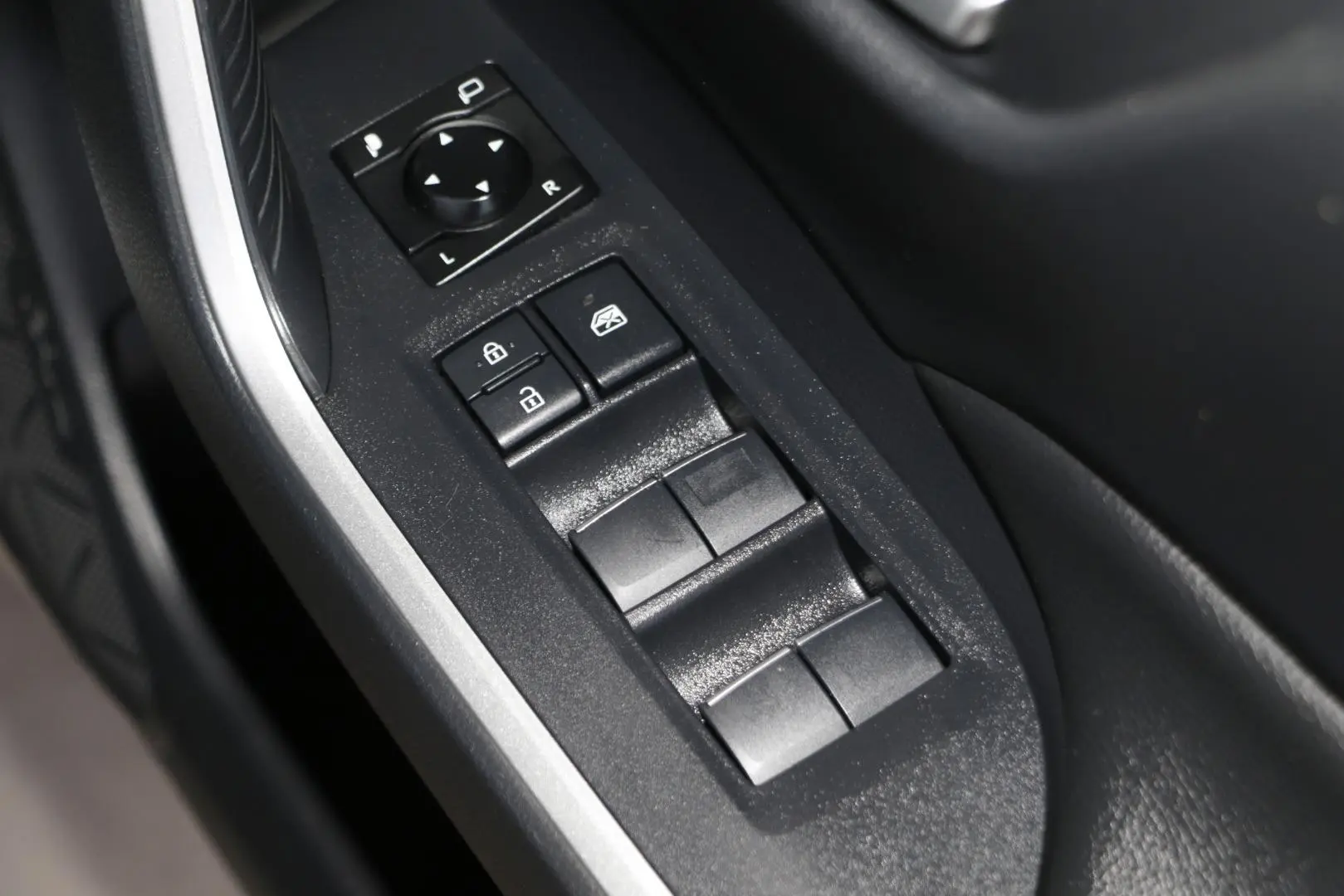 2021 Toyota RAV4 Gallery Image 19