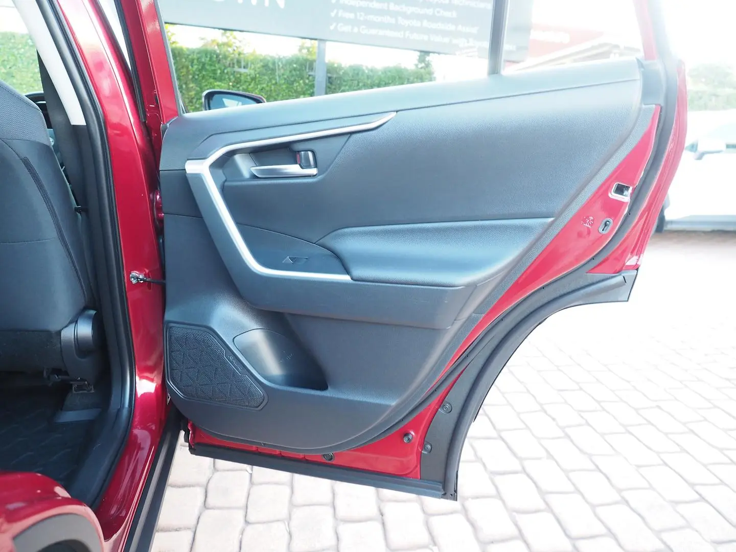 2021 Toyota RAV4 Gallery Image 15