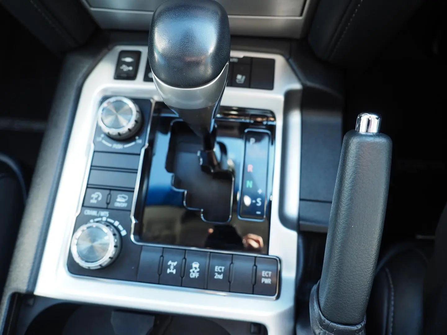2019 Toyota Landcruiser Gallery Image 34