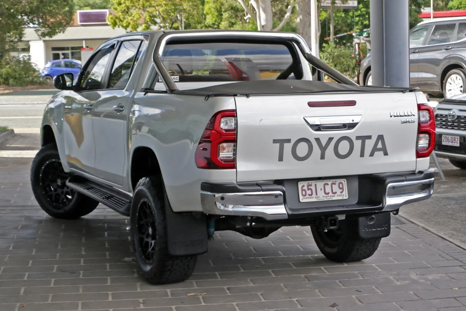 2021 Toyota Hilux Gallery Image 2