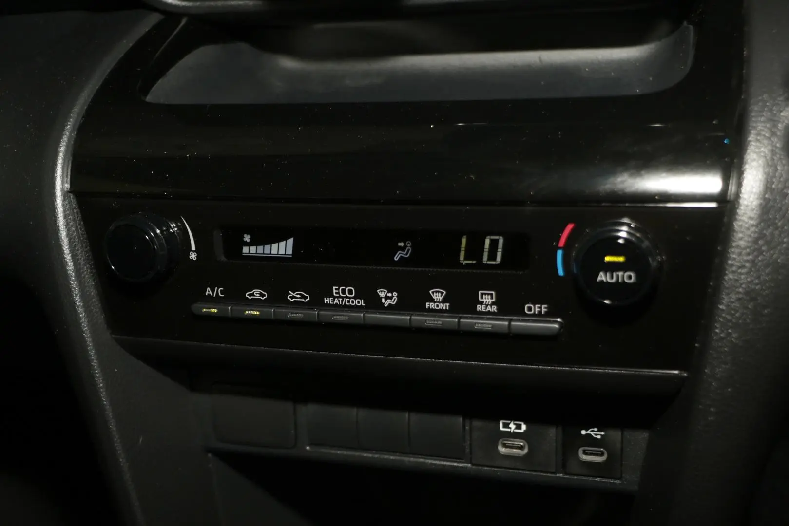 2024 Toyota Yaris Cross Gallery Image 17