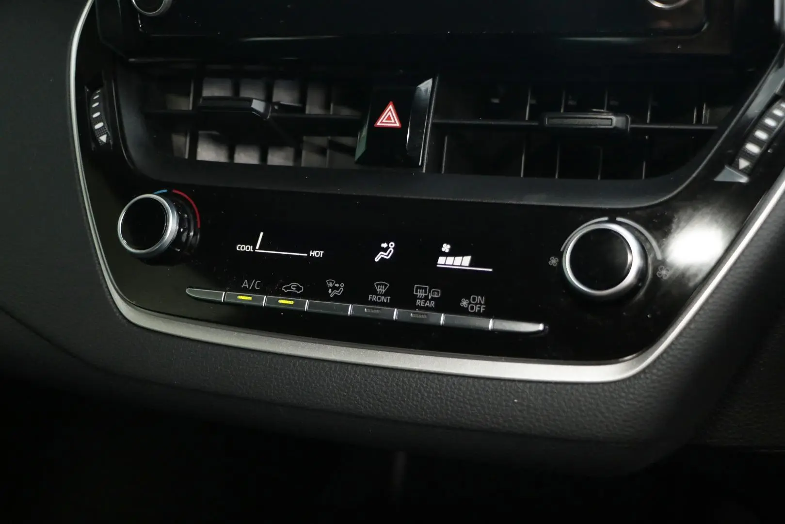 2021 Toyota Corolla Gallery Image 16