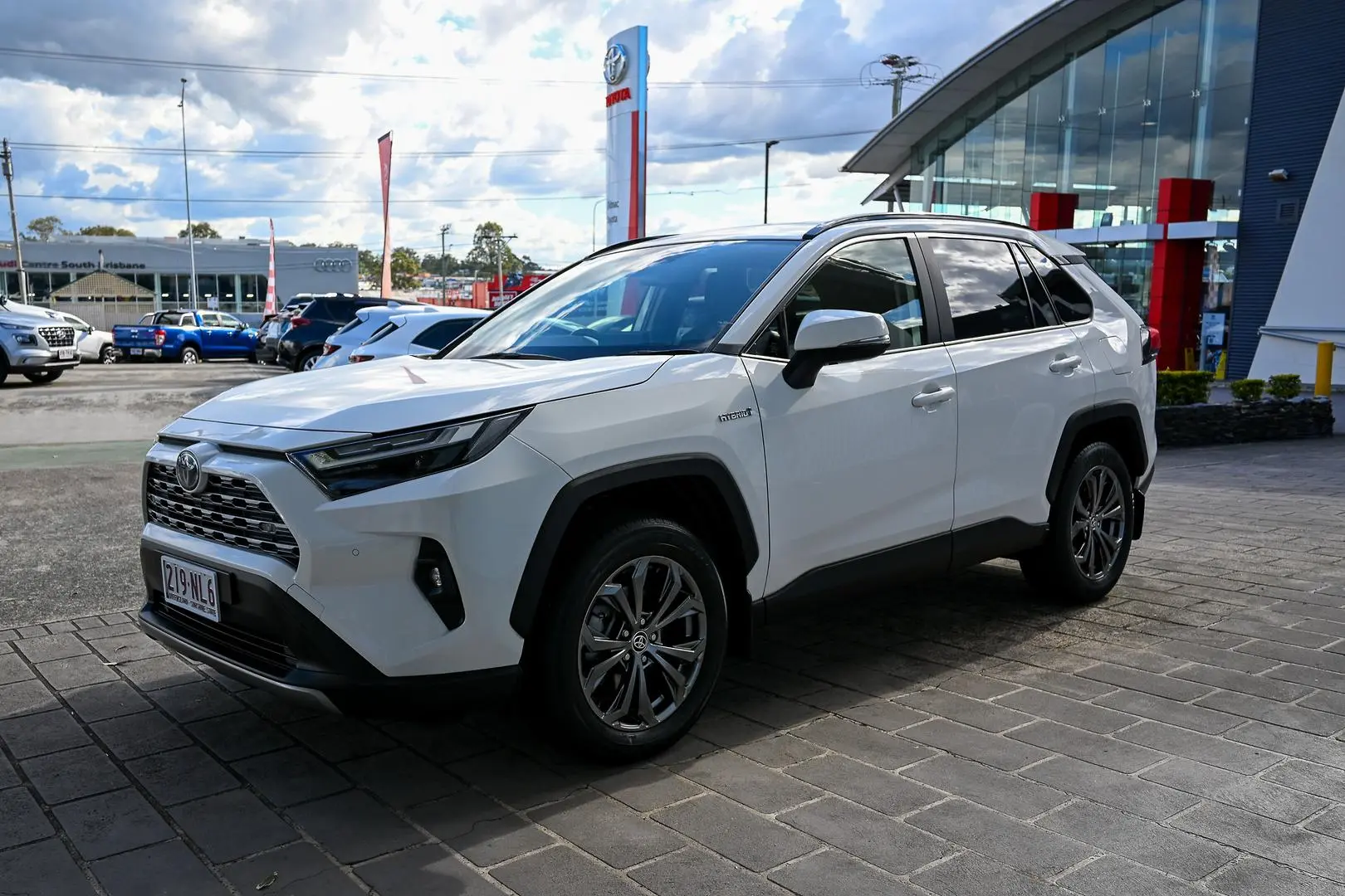 2022 Toyota RAV4 Gallery Image 5