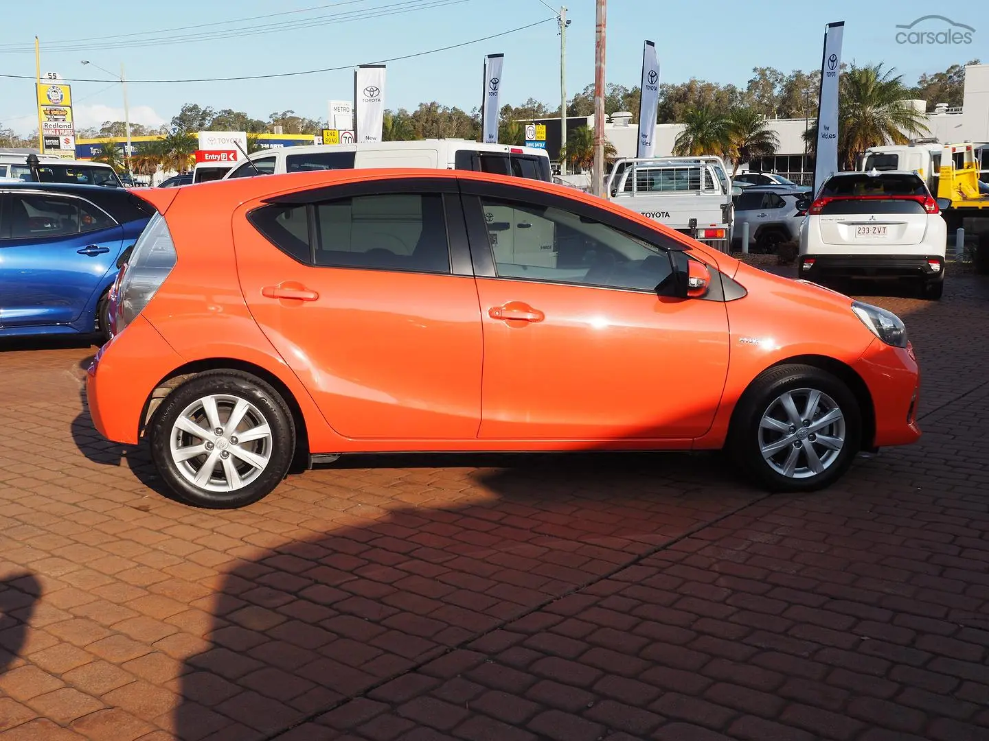 2012 Toyota Prius C Image 2