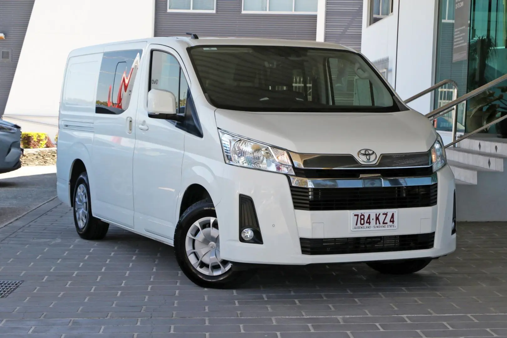 2020 Toyota Hiace Image 1