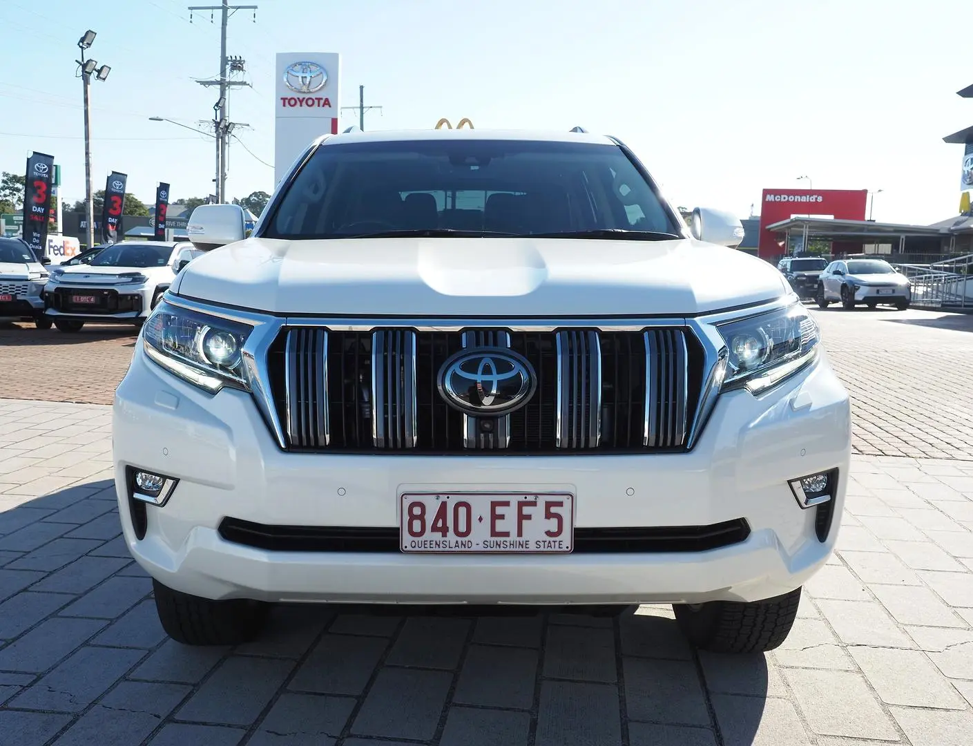 2022 Toyota Landcruiser Prado Gallery Image 10