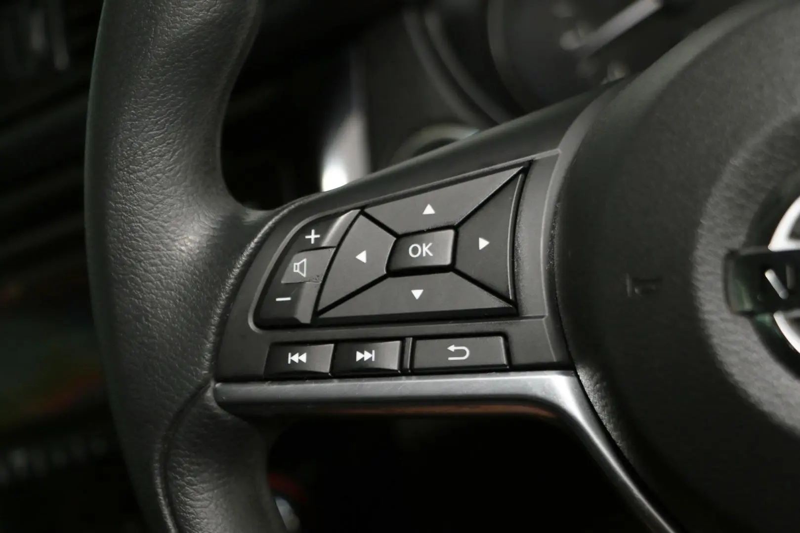 2018 Nissan X-TRAIL Gallery Image 12