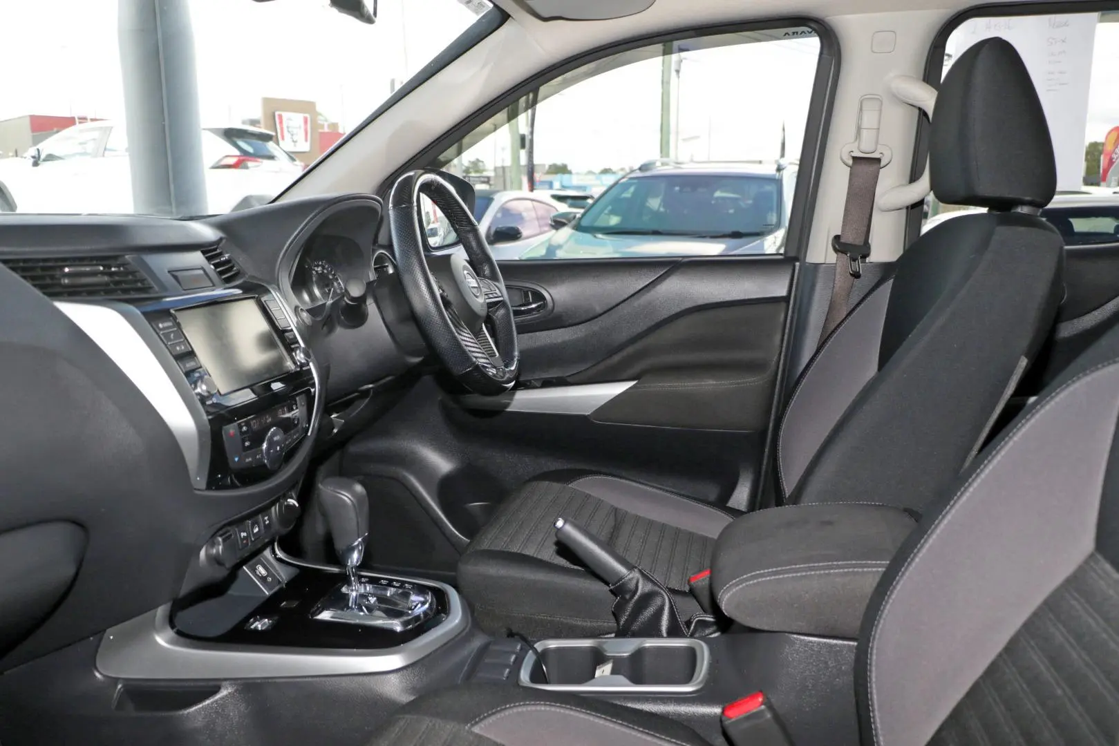 2024 Nissan Navara Gallery Image 8