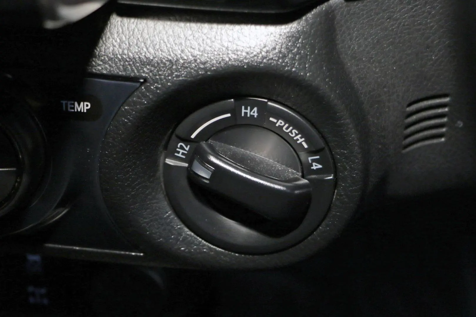 2023 Toyota Hilux Gallery Image 16