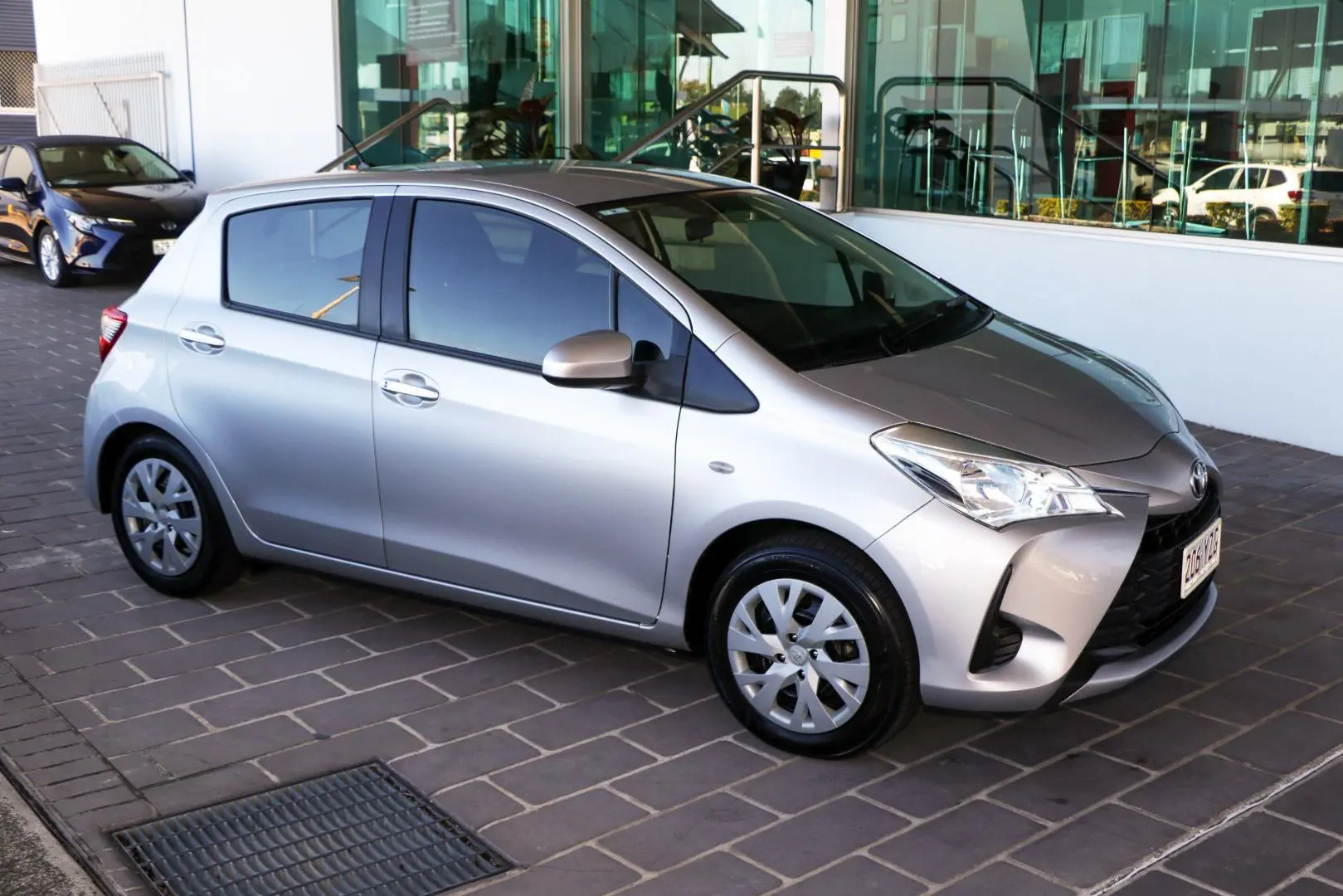 2019 Toyota Yaris Gallery Image 7