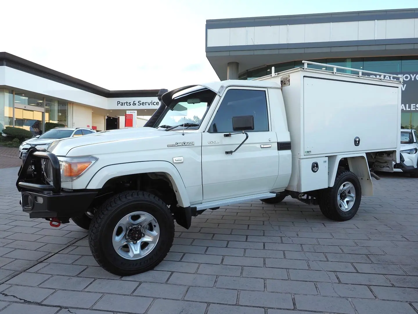 2019 Toyota Landcruiser Gallery Image 11