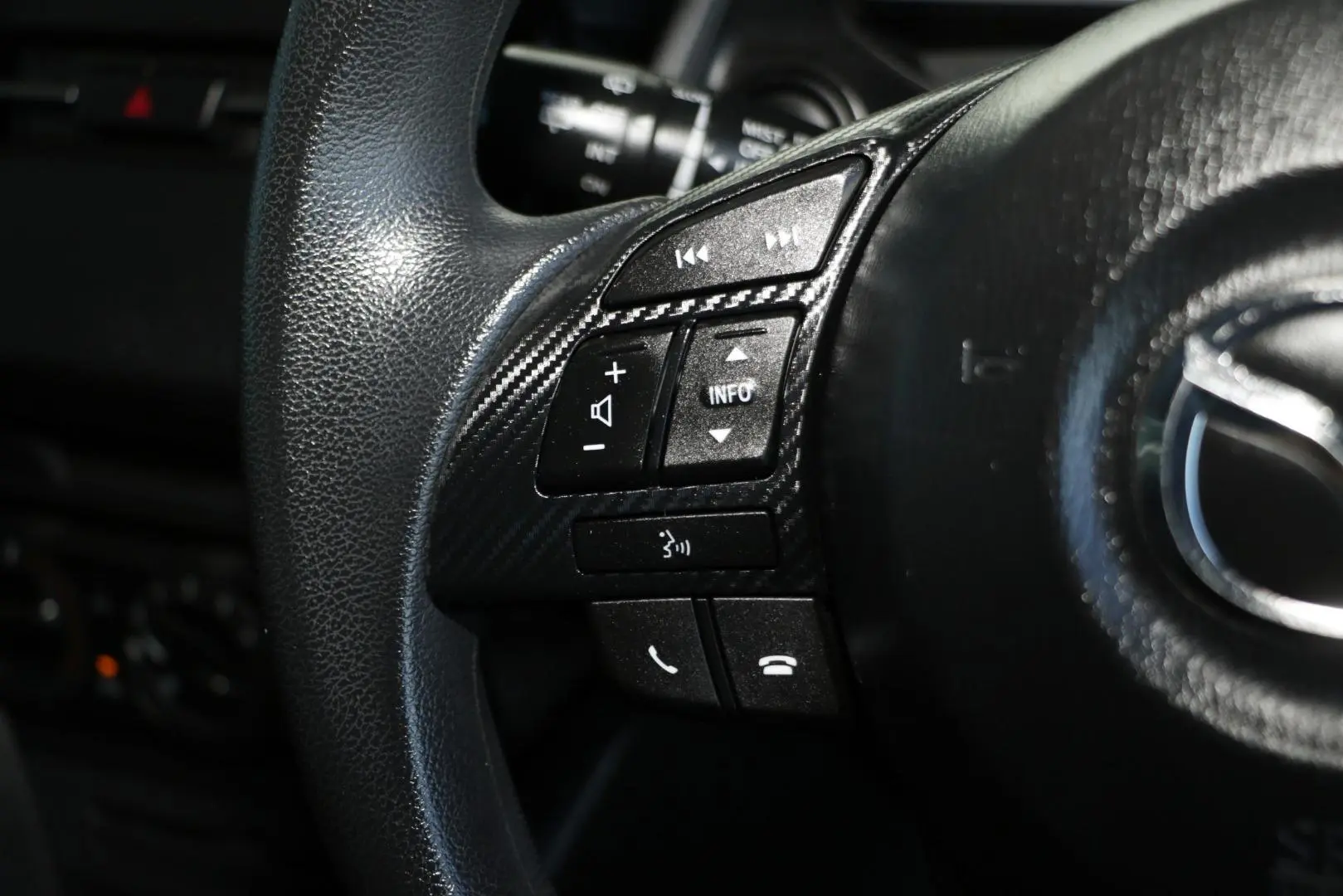2015 Mazda 2 Gallery Image 12