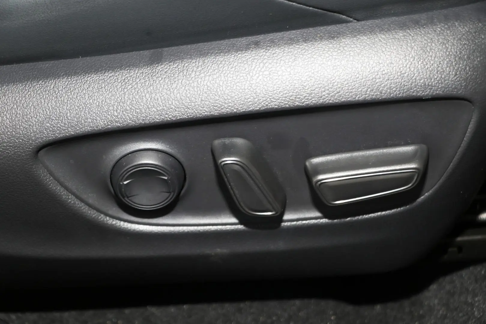 2024 Toyota RAV4 Gallery Image 12