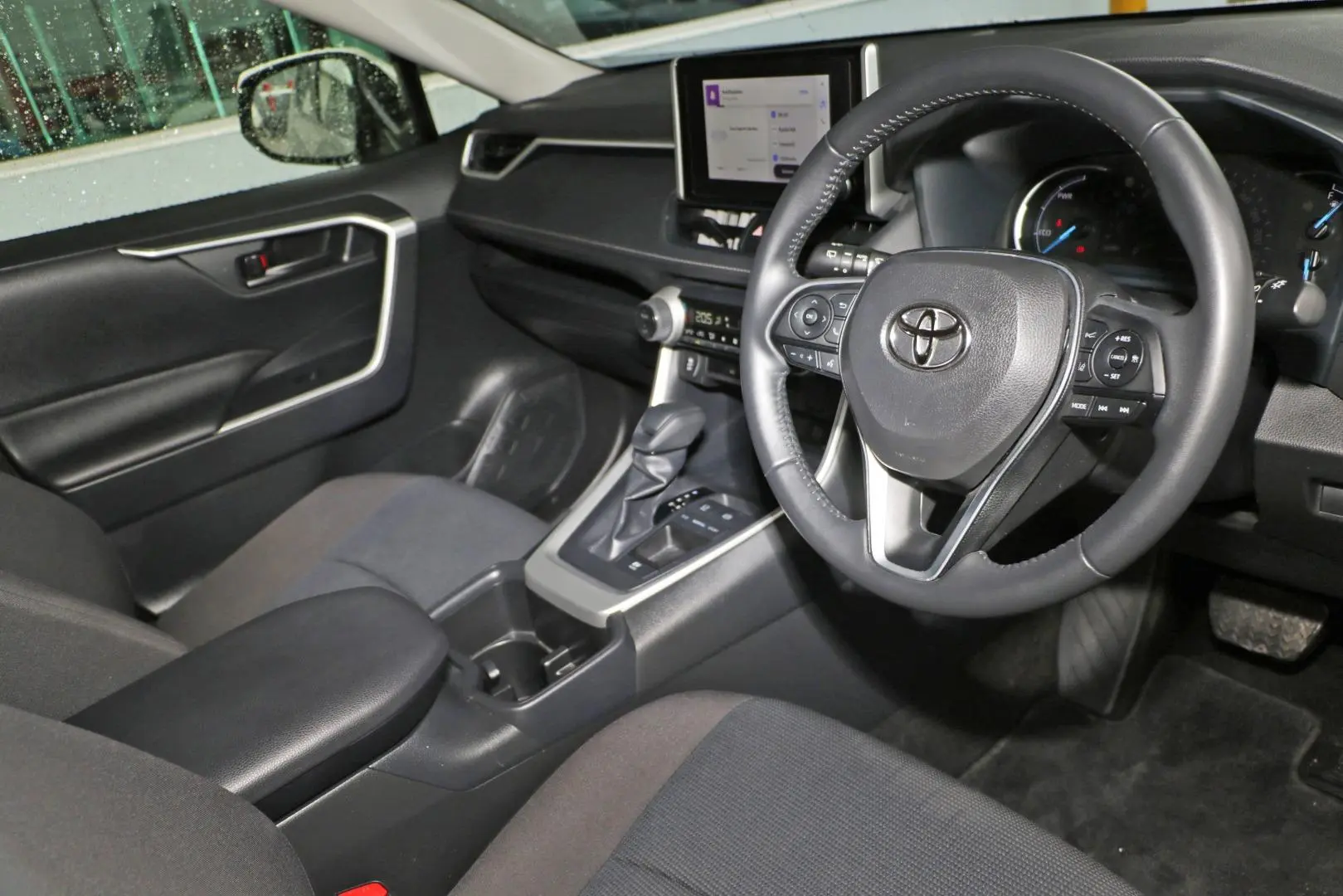 2023 Toyota RAV4 Gallery Image 6