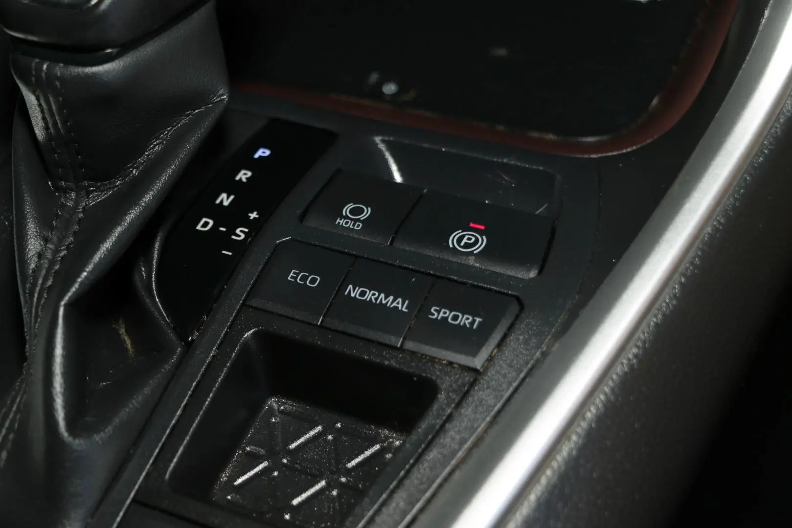 2021 Toyota RAV4 Gallery Image 18