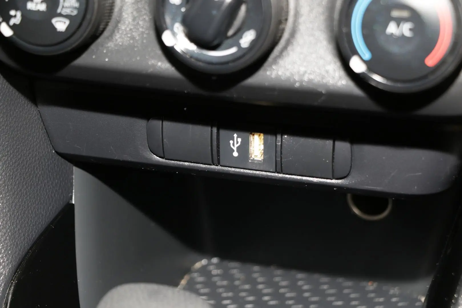 2022 Toyota Yaris Gallery Image 16