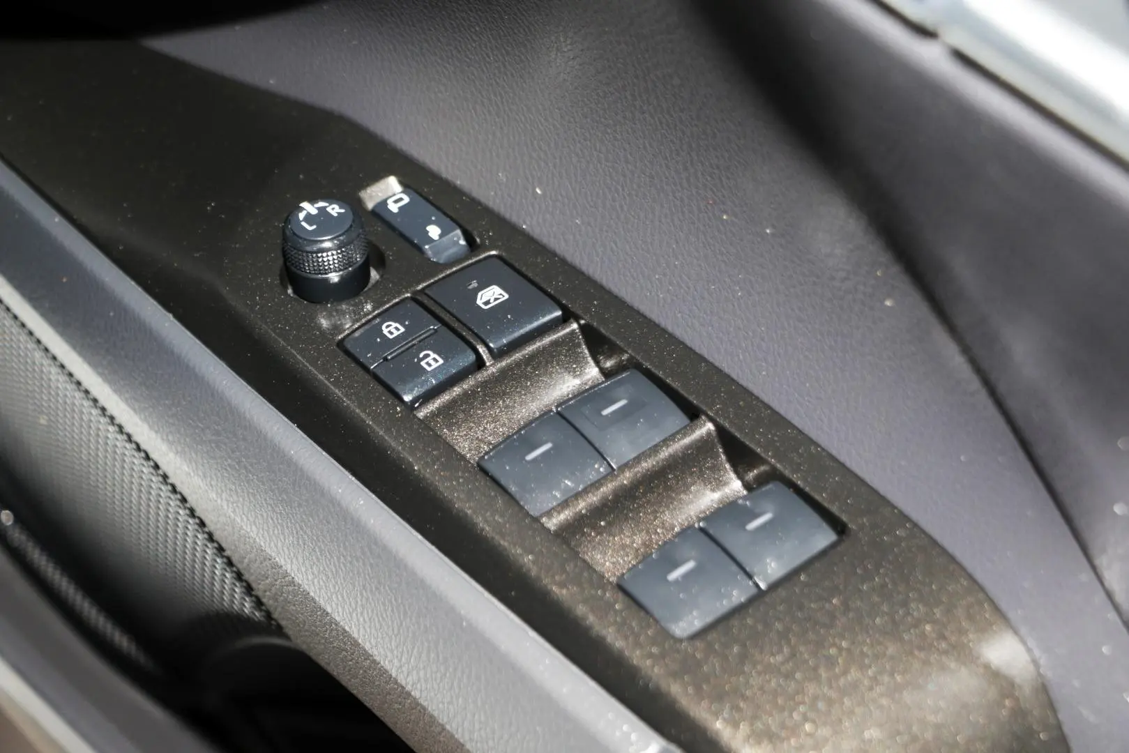 2021 Toyota Camry Gallery Image 18