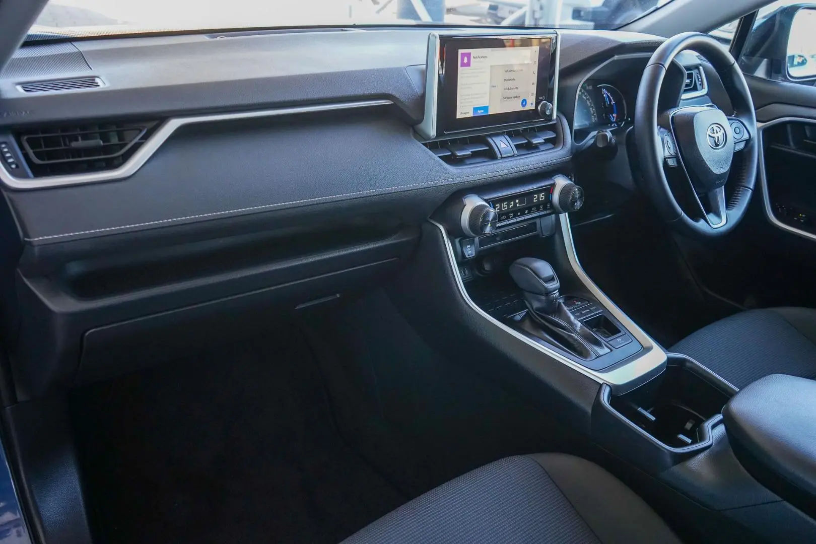 2025 Toyota RAV4 Gallery Image 9