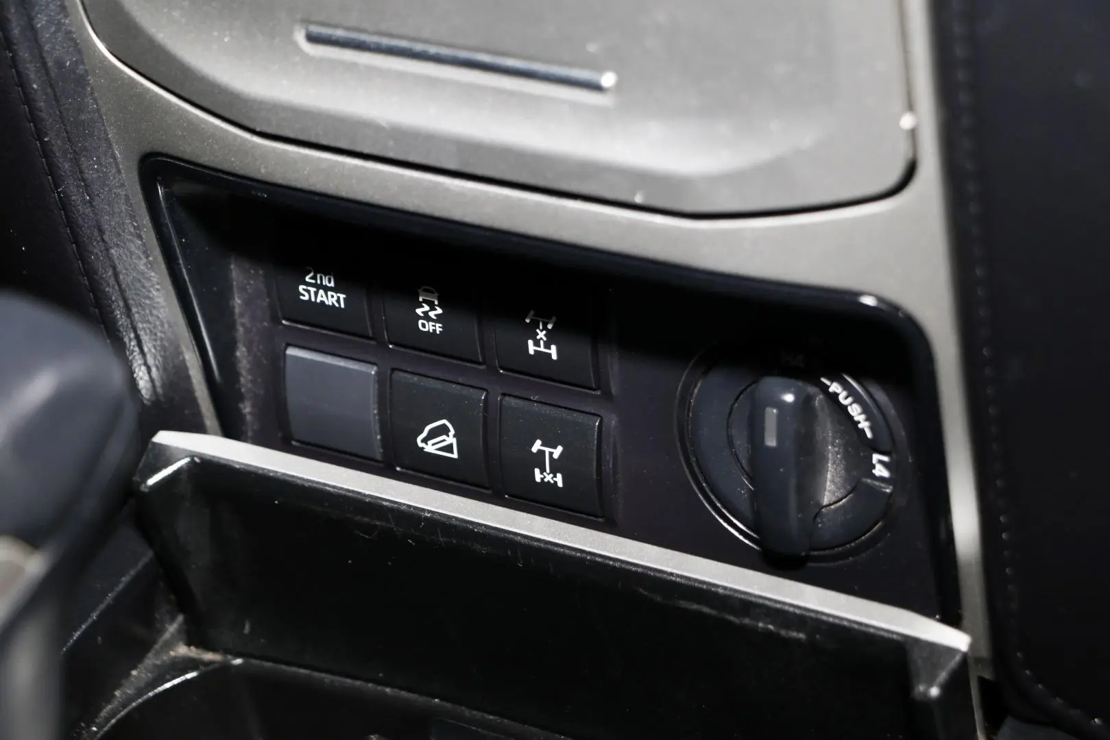 2023 Toyota Landcruiser Prado Gallery Image 15