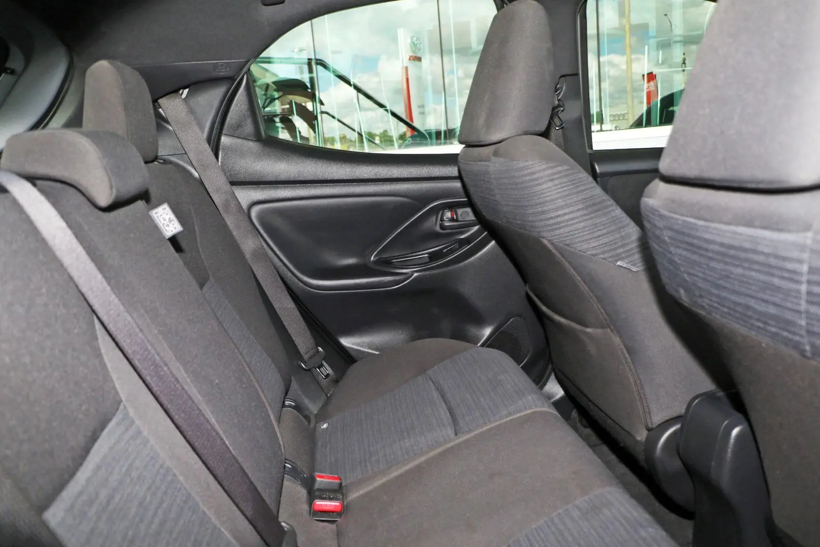 2022 Toyota Yaris Gallery Image 9