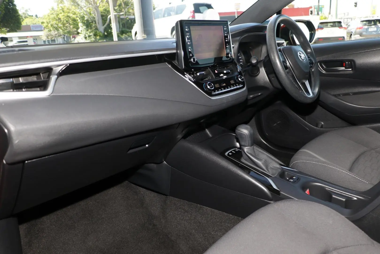 2019 Toyota Corolla Gallery Image 9