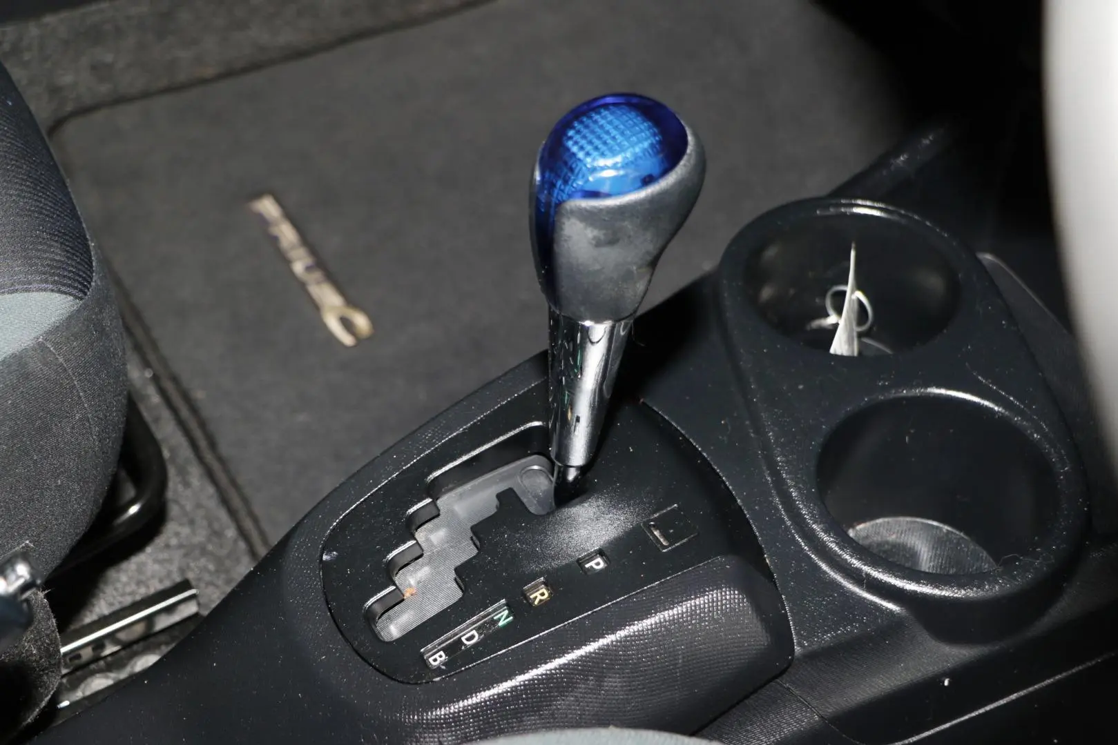 2015 Toyota Prius C Gallery Image 12