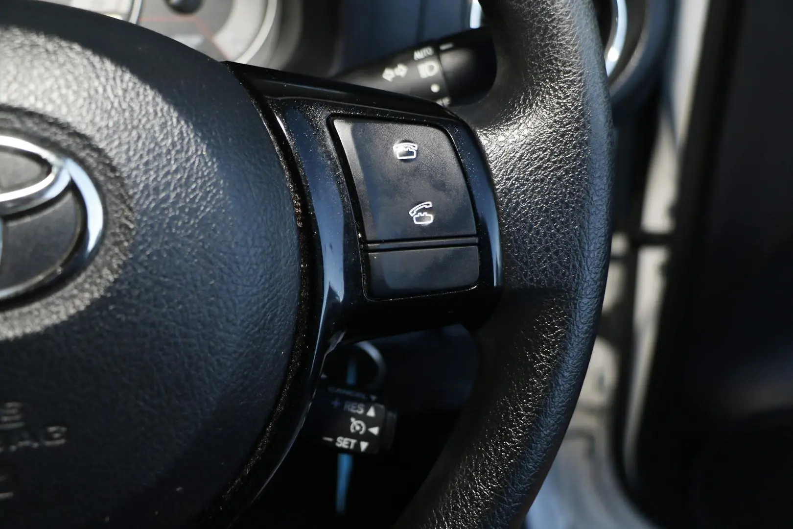 2018 Toyota Yaris Gallery Image 16