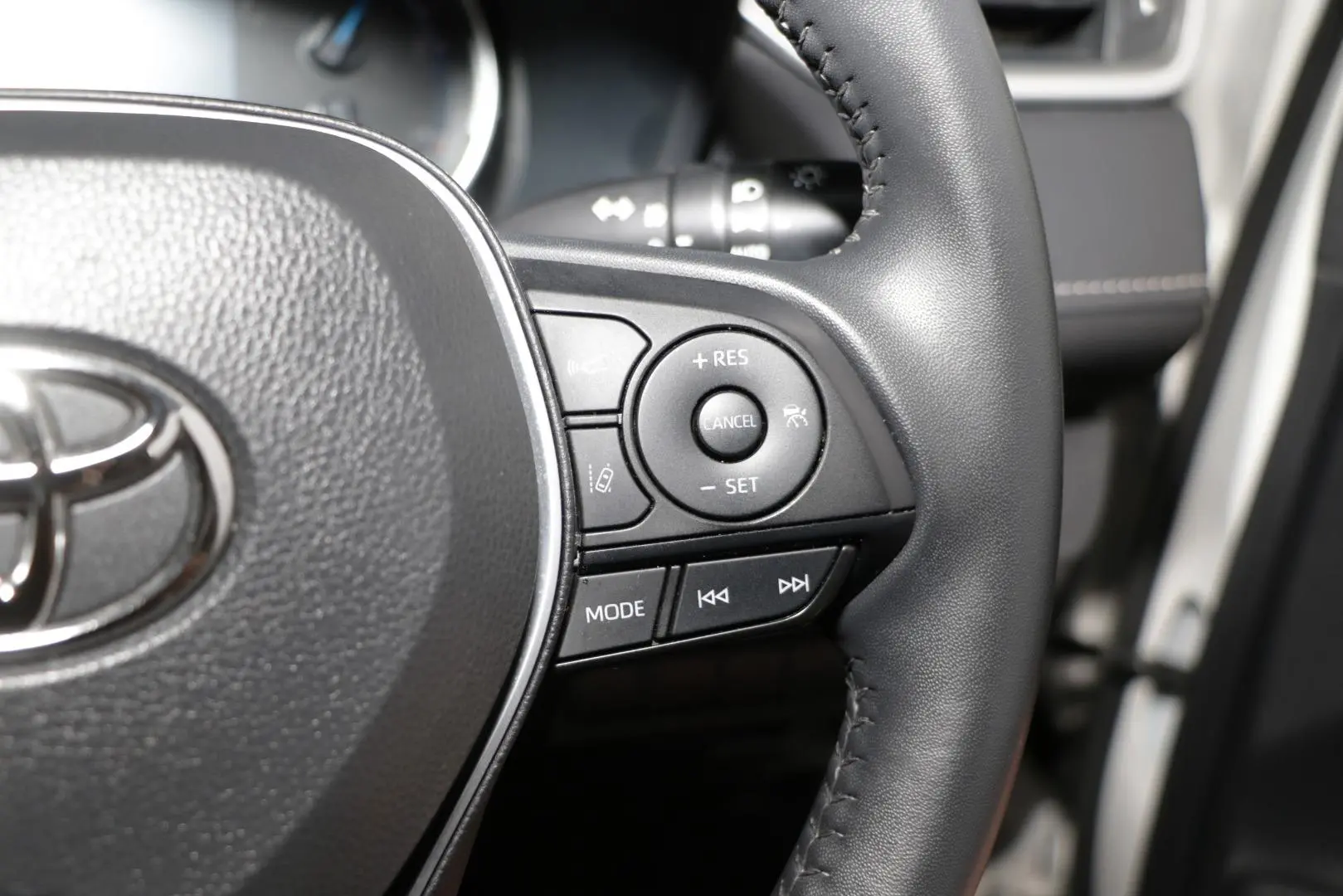 2023 Toyota RAV4 Gallery Image 16