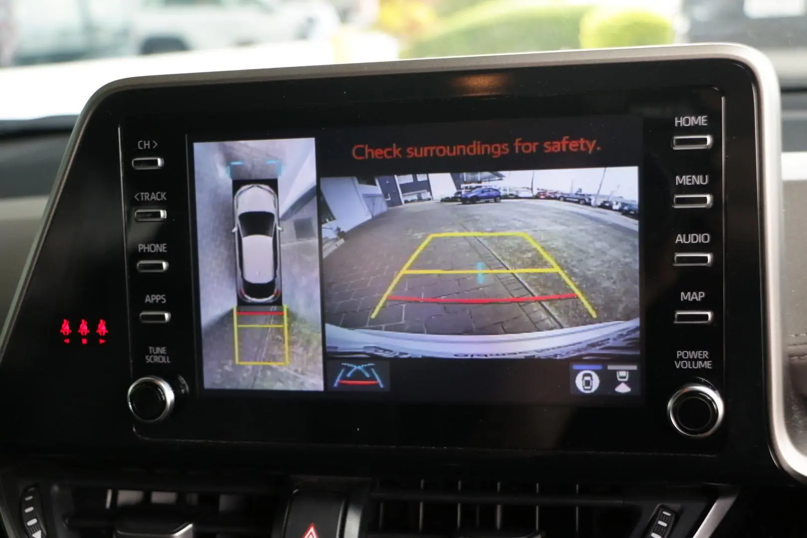 2023 Toyota C-HR Gallery Image 15