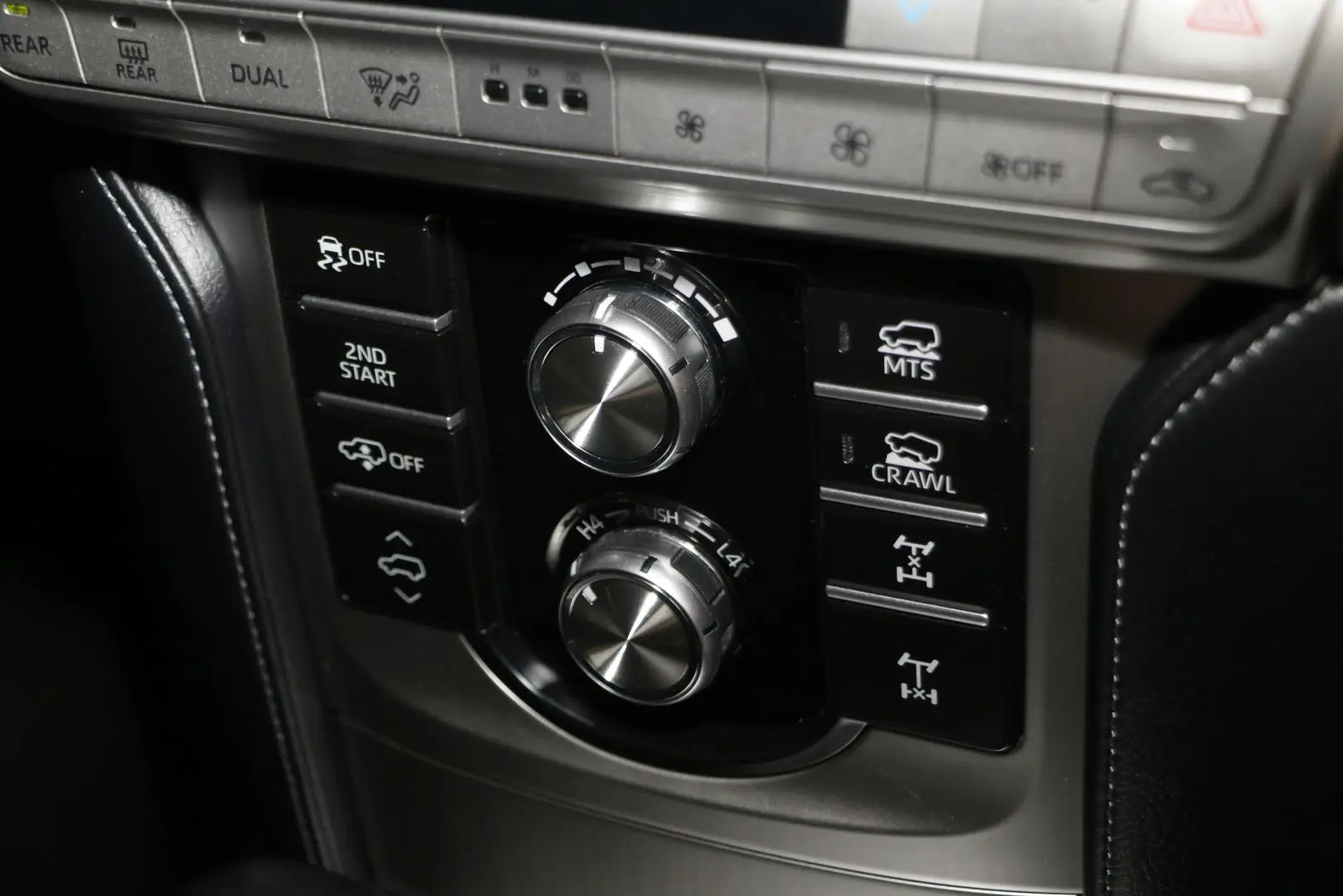 2020 Toyota Landcruiser Prado Gallery Image 15