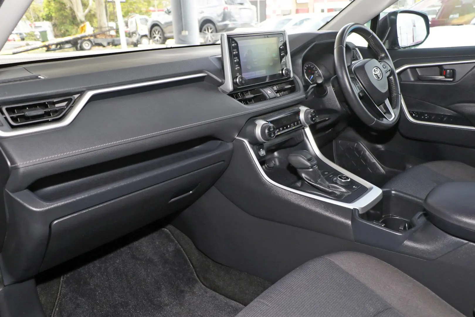 2022 Toyota RAV4 Gallery Image 7