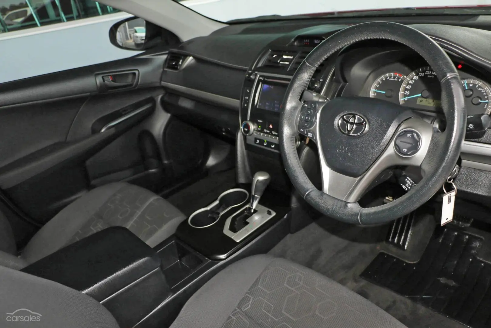 2013 Toyota Camry Image 5