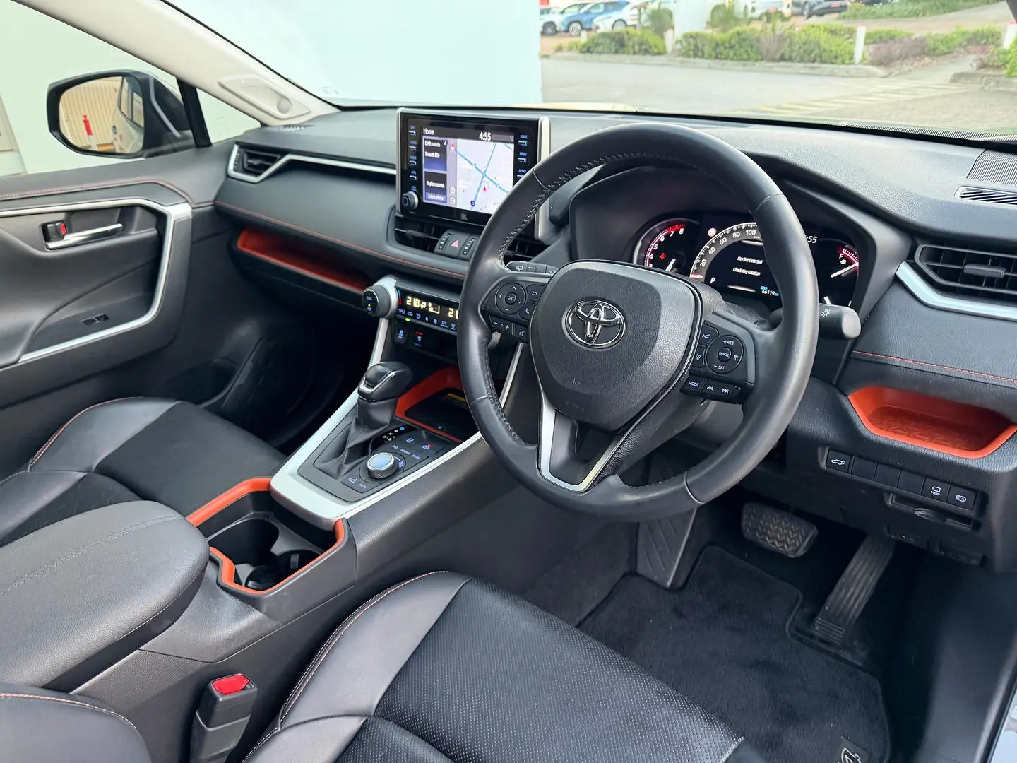 2020 Toyota RAV4 Gallery Image 4