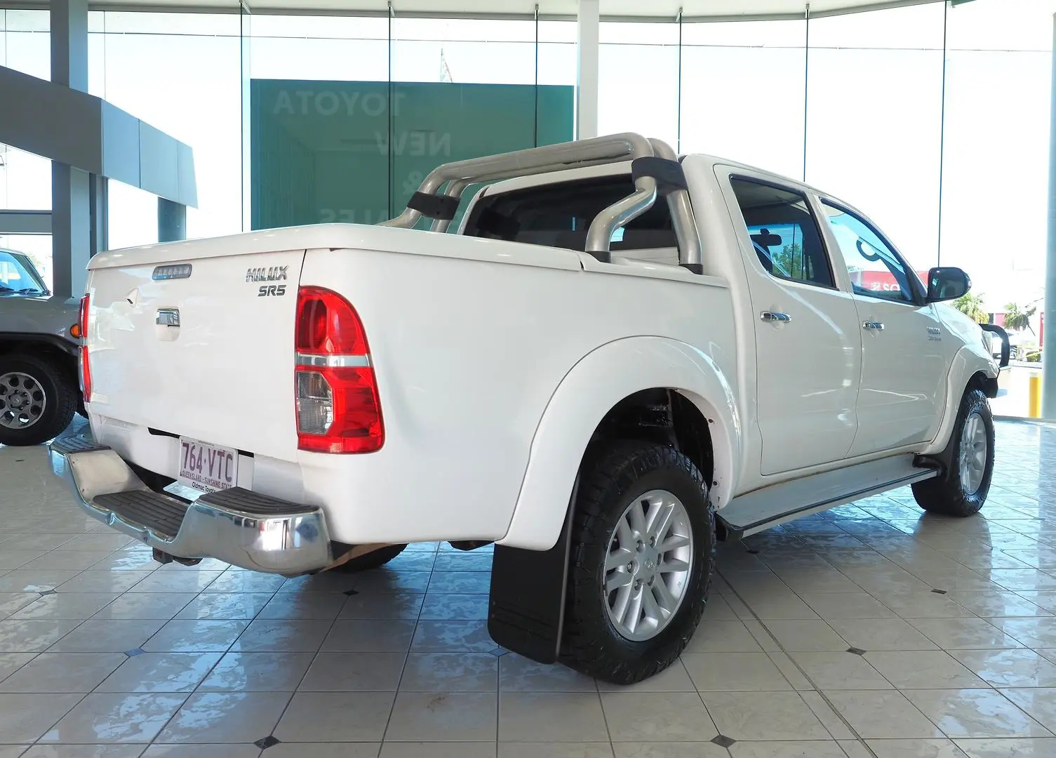 2015 Toyota Hilux Gallery Image 7