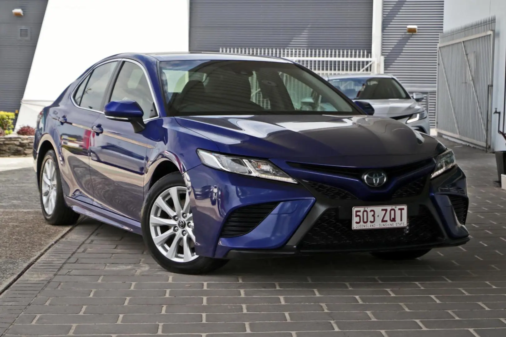 2019 Toyota Camry Image 3