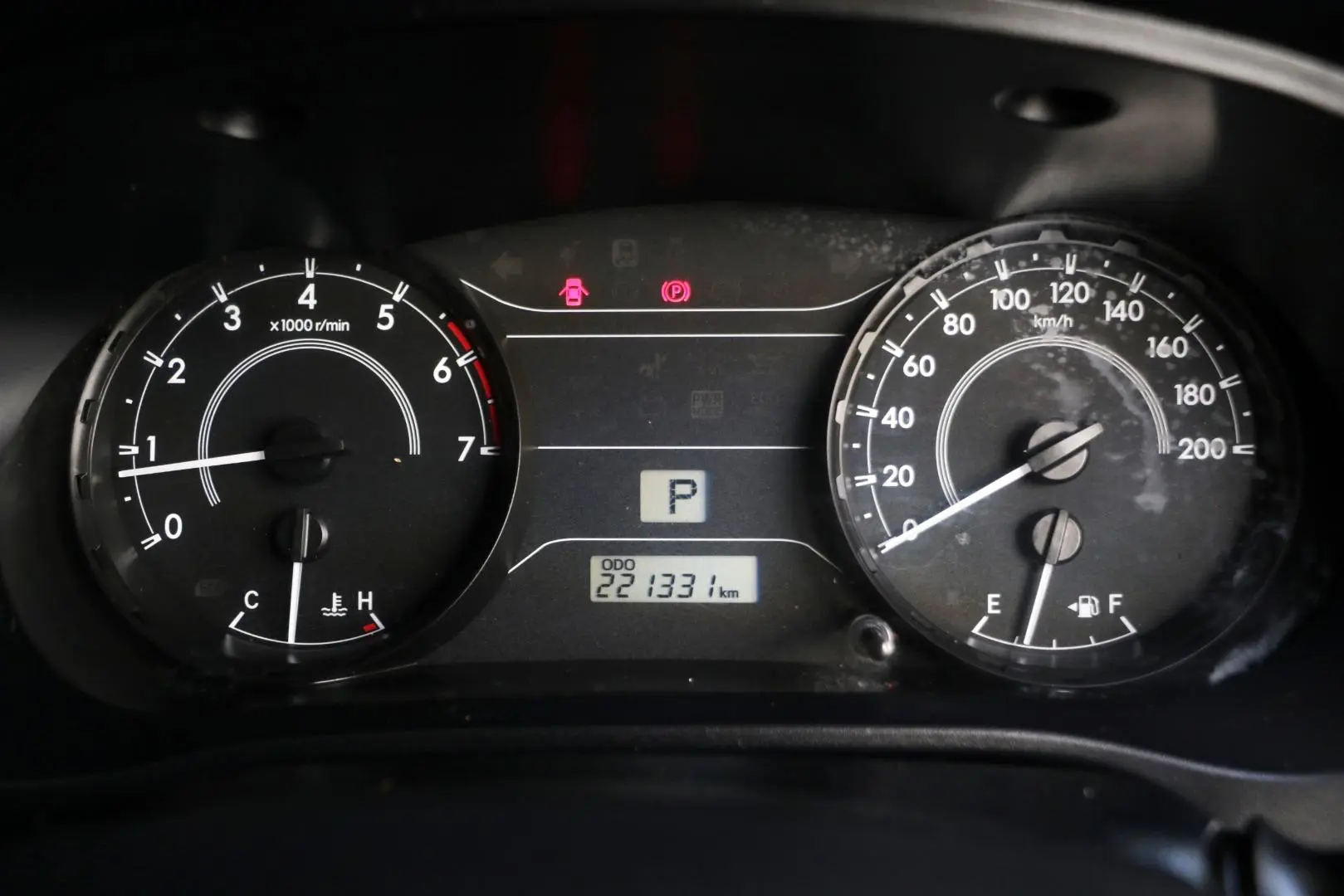 2016 Toyota Hilux Gallery Image 14