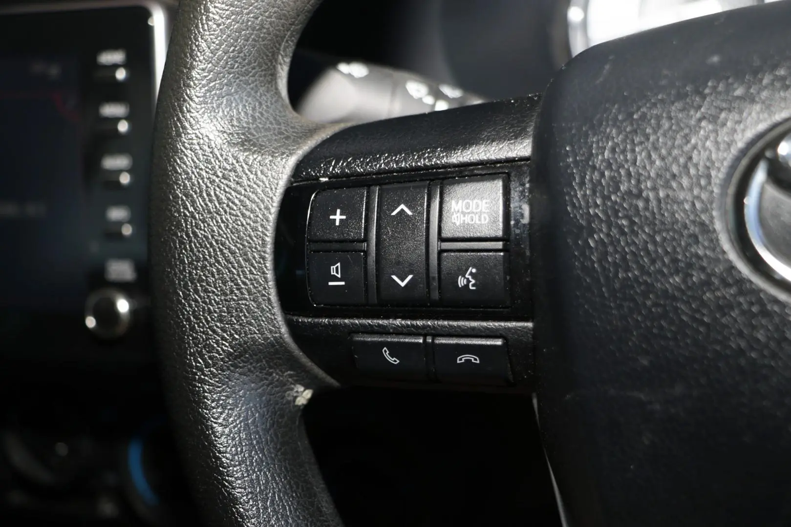 2022 Toyota Hilux Gallery Image 17