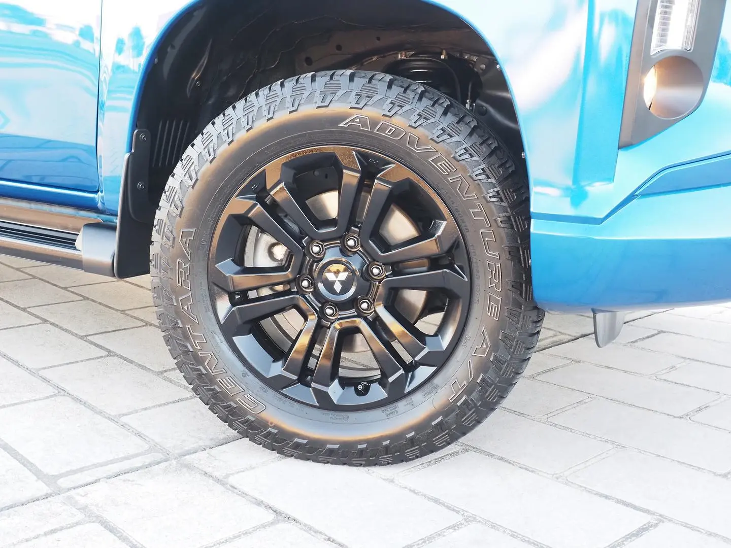 2022 Mitsubishi Triton Gallery Image 14